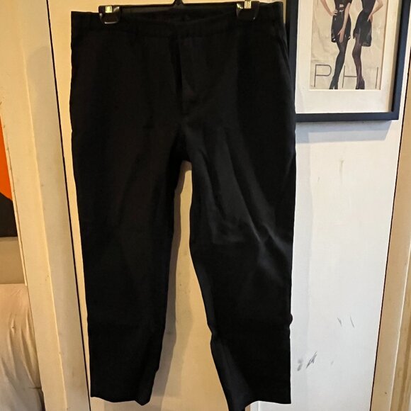 Zara Pants - ZARA - size 10 Black Cropped Twill Work Pants